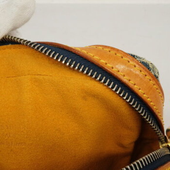 Louis Vuitton Monogram Denim Camera Bag - Picture 12 of 13